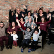 Photo de groupe de famille au studio à Saintes